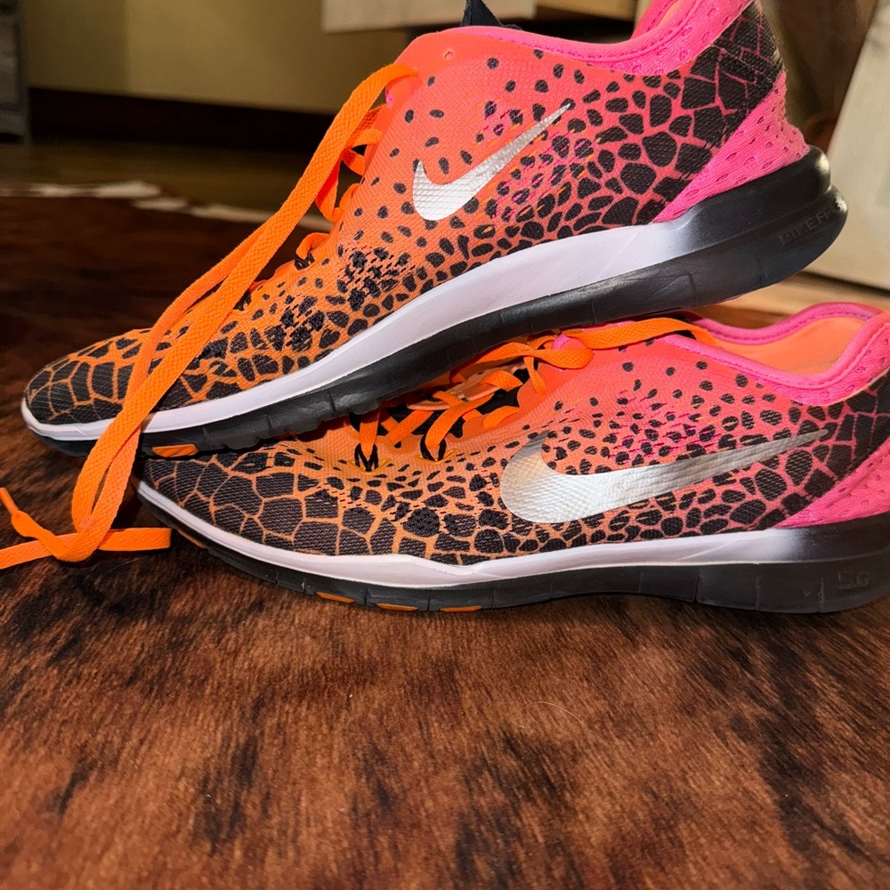 Nike Women's Vibrant Orange and Black Athletic Shoes